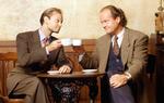 Spas. De er sjove, Frasier og Niles. Så hvorfor ikke vise dem igen og igen og igen. Når nu man har rettighederne til dem. Kanal 7 bliver ren sitcom. Seks timer om dagen. 