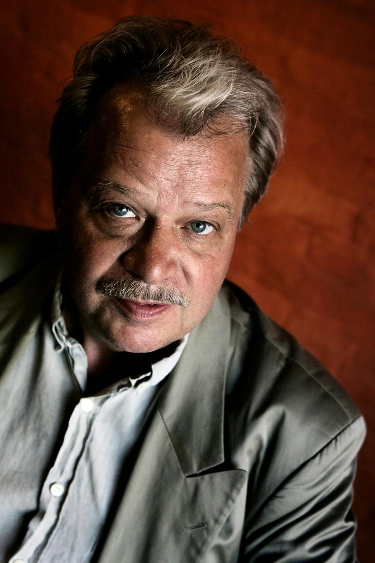 Støtte? Debatten om kunststøtten bølger fortsat. Et af de seneste forslag ønsker at lade almindelige læsere sidde i de litterære støtteudvalg, Forskere Peter Duelund (billedet) mener dog ikke, at de vil fjerene kritikken. 