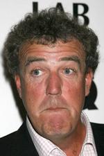 Jeremy Clarkson fastholder, at den britiske premierminister er en »enøjet skotsk idiot«. 