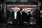 X Factor. Dommertrioen, Thomas Blachman, Pernille Rosendahl og Cutfather, styrer det diabolske show i land. 