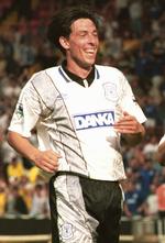 1965-2012. Gary Ablett skiftede fra Liverpool til Everton for 750.000 pund tilbage i 1992. 