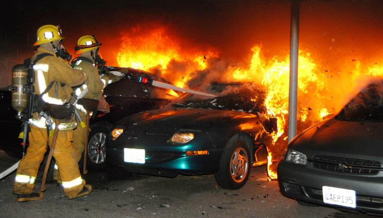 Brand. Siden politiet anholdt den 24-årige mand har der ikke været flere anholdelser i Los Angeles. 