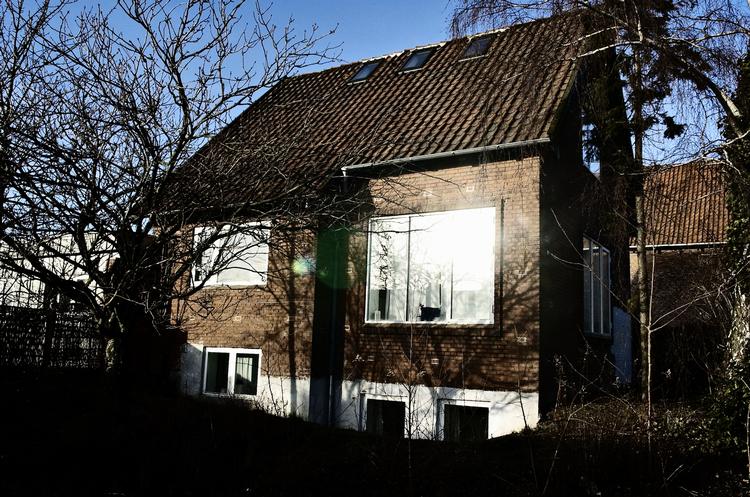 UDslip. Gasarten Radon, der siver ud i kældre lande, dræber omkring 300 danskere om året. 
