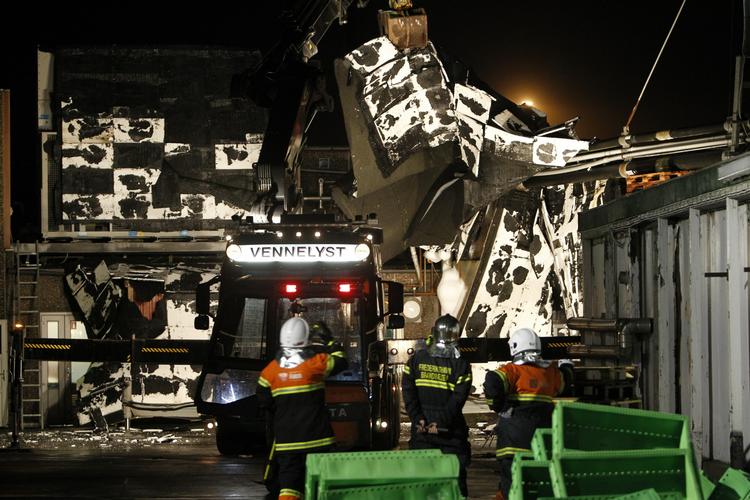 Storm. Falck på arbejde ved Læsø Fiskefabrik. 