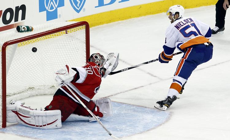 Rekordmand. Frans Nielsen (t.v.) er den mest stabile mand i straffeslagskonkurrence i NHL-historien overhovedet. Han scorer på næsten 60 procent af sine forsøg. 