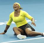 Ude. Willimas gjorde comeback i Brisbane efter en skadespause på fire måneder. Nu er hun tvivlsom starter ved Australien Open. 