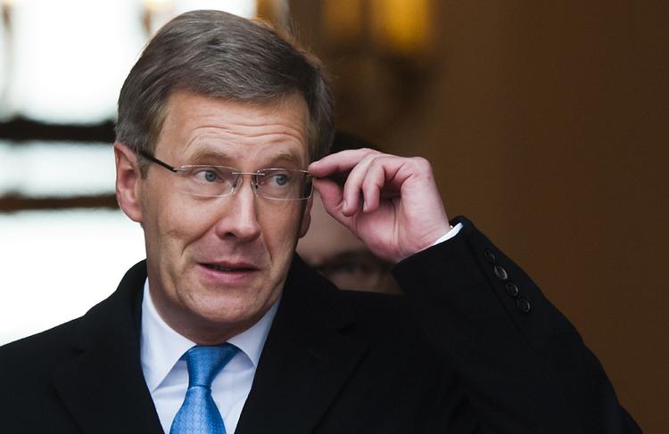 Udskældt. Den tyske præsident Christian Wullf beskyldes for at hindre Tysklands største avis, Bild, i at bringe nyheden om et kontroversielt boliglån. 