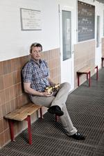 Støtte. Bjørn Kristensen forstår ministerens synspunkter. Kulturminister Uffe Elbæk er i øvrigt fan af AGF, som Kristensen spillede for i 1980'erne. 
