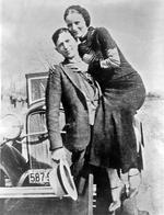 Lovløse. Bonnie og Clyde på et af de billeder, som blev fundet i lejligheden i Joplin. 