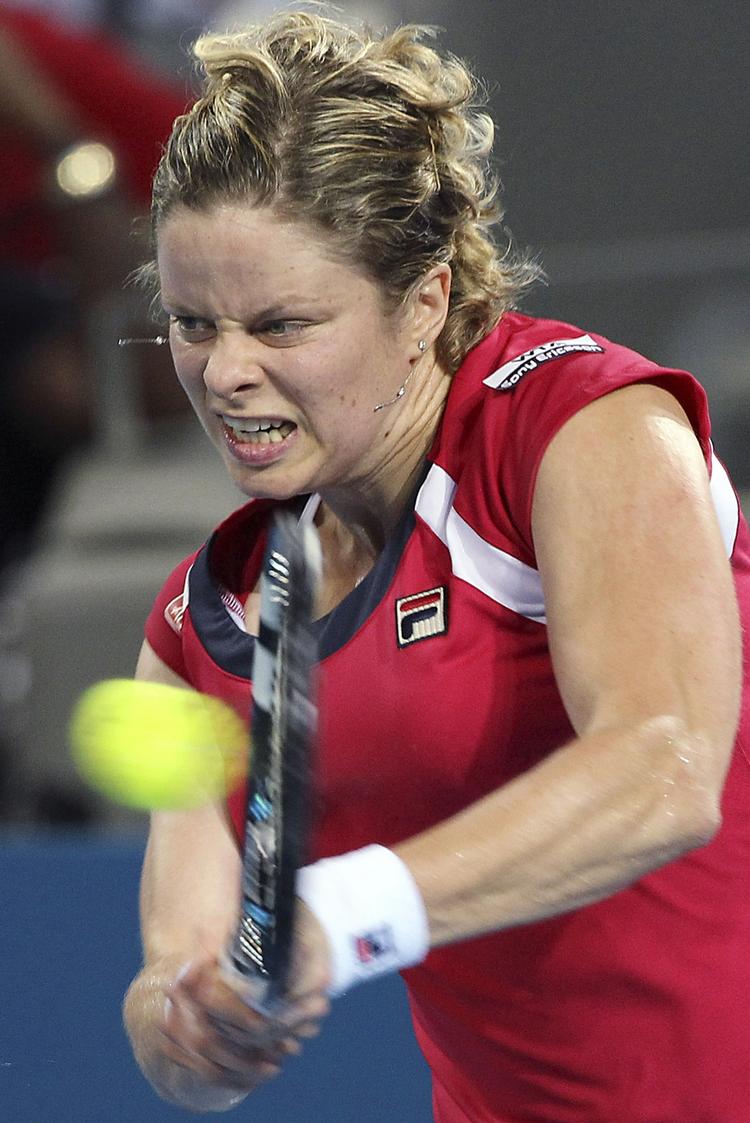comeback. Brisbane International er den første officielle turnering siden august for Kim Clijsters, der er dumpet ned som nummer 13 i verden. 