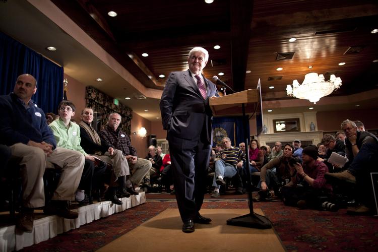 ANGREBSLYSTEN. Newt Gringich jagtede i går stemmer i byen Meredith i Newhampshire. 