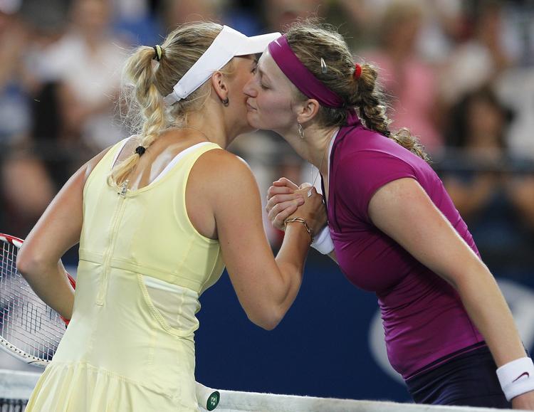 tillykke. Det var uden omkostninger for Caroline Wozniackis førsteplads at tabe til Petra Kvitova i Hopman Cup, hvor der ikke er point på spil. 