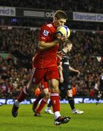 Træfsikker. Anfører Steven Gerrard scorede til 2-1 i Liverpools storsejr over Oldham. 