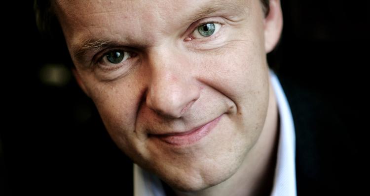 Ro. Ansvarshavende chefredaktør Poul Madsen tager hackertruslen med ro. 