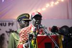 Diktatorstøtte. Fordi menneskerettigheder fylder så meget, har man overbevist sig selv om, at rettigheder er altings løsen. Men Mugabe og andre diktatorer kan også udnytte rettighederne, skriver chefjurist. 