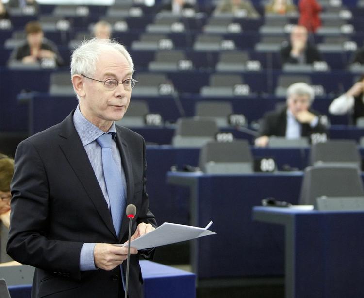 Økonomi. Den økonomiske redningsplan, vækst og bekæmpelse af arbejdsløshed bliver nogle af det kommende halve års hovedprioriteter i EU, siger EU-præsident Herman van Rompuy. 