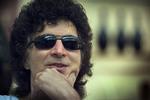 Surt. Gino Vannelli aflyser de planlagte koncerter i Danmark, da han ikke må flyve på grund af en høreskade. 