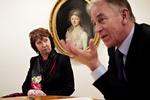 duo. EU's udenrigschef, Catherine Ashton mødtes i går med Villy Søvndal. De to skal under Danmarks formandskab i EU arbejde tæt sammen om at formulere EU's udenrigspolitik. 