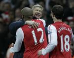 MERCI. Franskmanden Thierry Henry gjorde landsmanden Arsene Wenger på trænerbænken SÅ glad i mandags. 