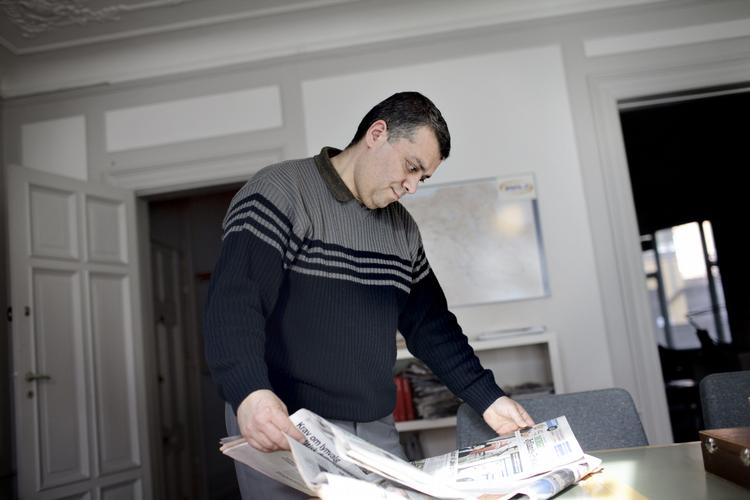 terror-tv. Direktør Imdat Yilmazs tv-station ROJ TV har fået dom for at stå i forbindelse med den kurdiske terror-organisation PKK. (arkiv) 