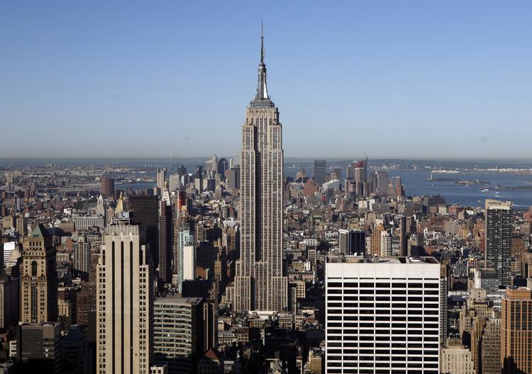 KRISETEGN. Empire State Building kom til under depressionen i USA: Den illustrerer, at skyskraberbyggerier ofte falder sammen med finanskriser. 