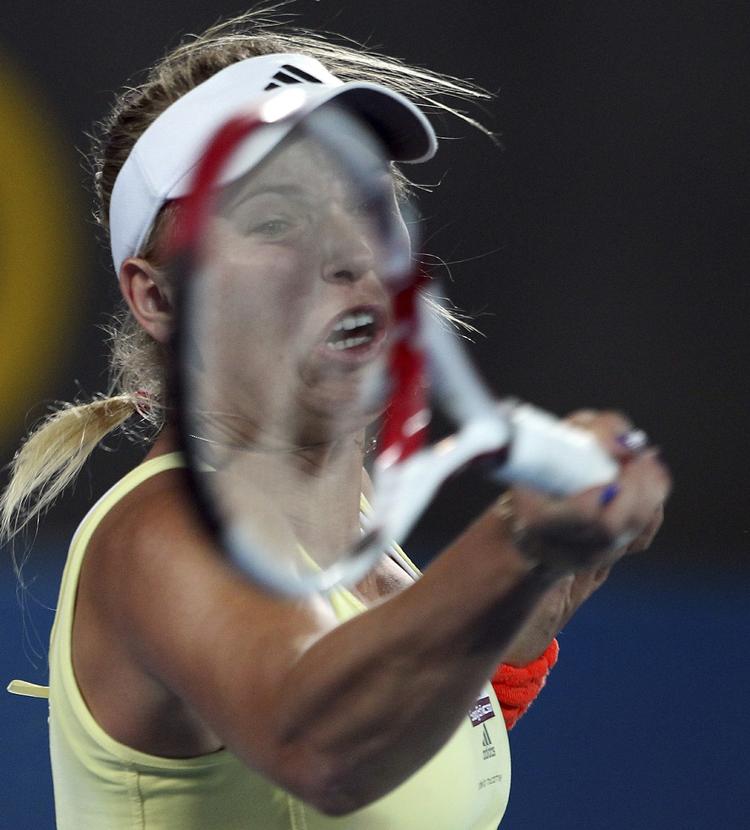 Av. Smerterne tog til i tredje sæt for Caroline Wozniacki. 