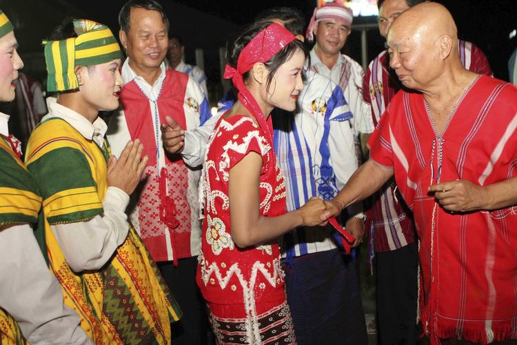 TILFREDSHED. Fredsafftalen med Myanmars styre har vakt glæde hos Karen-folket. 