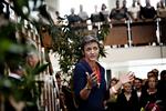 protektor. Økonomiminister Margrethe Vestager (V) forsøger at foregøgle vælgerne, at ethvert indgreb over for den nye adel, finansspekulanterne, vil gøre større skade end gavn, skriver dagens Signatur. 