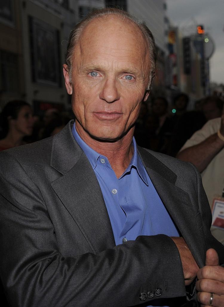 Faderfigur. Ed Harris (billedet) gør det godt som fejlslagen far, men det er næsten også noget af det eneste positive, der kan siges om Touching Home. 