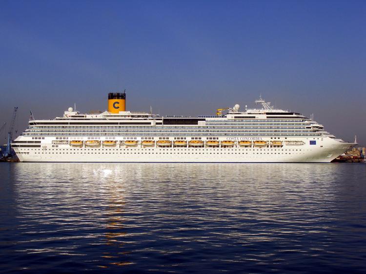 'Costa Concordia' inden det gik på grund. Billedet er to år gammelt. 