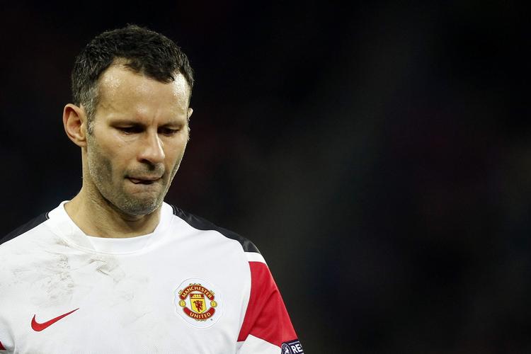 Ikon. Ryan Giggs' ellers pletfrie karriere fik alvorlige ridser i lakken, da det blev kendt, at han havde haft et forhold til sin brors kone. 