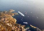 AFVEJE. En forkert sørute lader til at være forklaringen på, hvorfor krydstogtsskibet Costa Concordia gik på grund. 