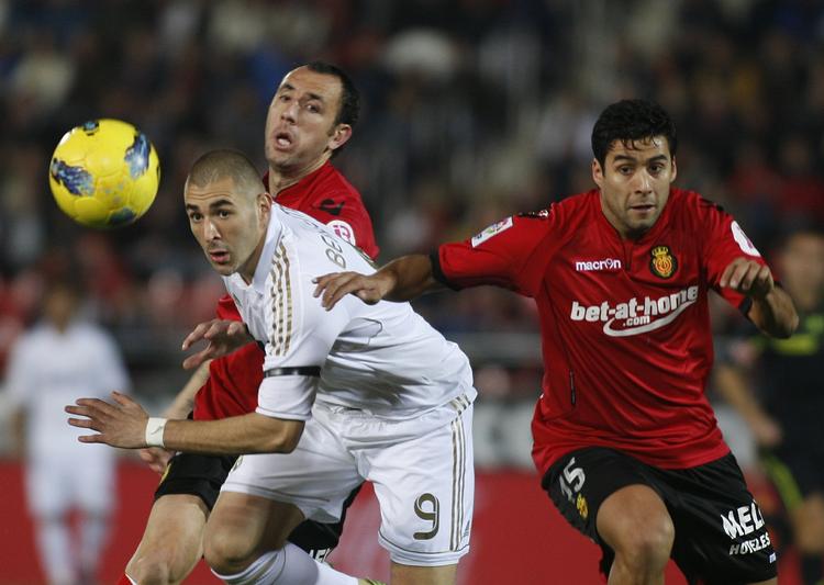 FIGHT. Karim Benzema og resten af Real Madrid-holdet måtte kæmpe hårdt for at få sejren over Real Mallorca. 