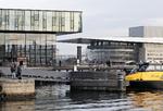 Mandag er der stor fyringsrunde på Det Kgl. Teater. Her ses Skuespilhuset og Operahuset. 