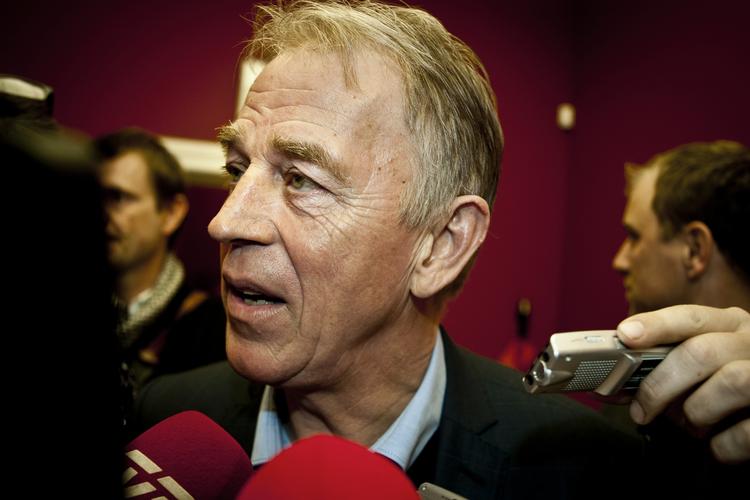 Spareminister. Udenrigsminister Villy Søvndal (SF) må skære ned i udenrigstjenesten for at imødekomme sparekrav. Arkivfoto. 