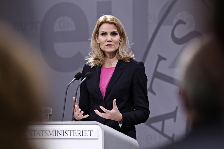 Invitation. Regeringen er klar til at gå på kompromis for at få Venstre med i en energiaftale, sagde Helle Thorning-Schmidt i dag. Men Venstre står fast. 
