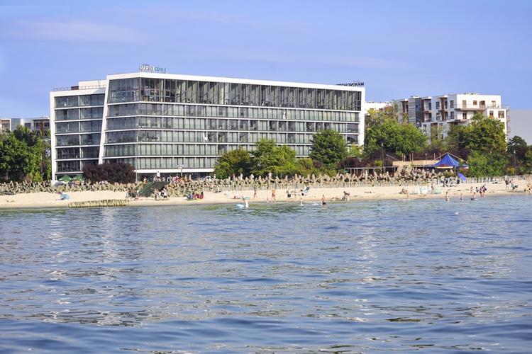 østersøen. Fra Marine Hotel i Kolobrzeg kan de danske EM-spillere nyde udsigten over Østersøen. 