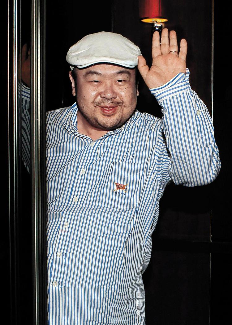 Unåde. For ti år siden tog Kim Jong-ils ældste søn, Kim Jong-nam (billedet), til Japan med falsk pas for at tage i Disneyland. 