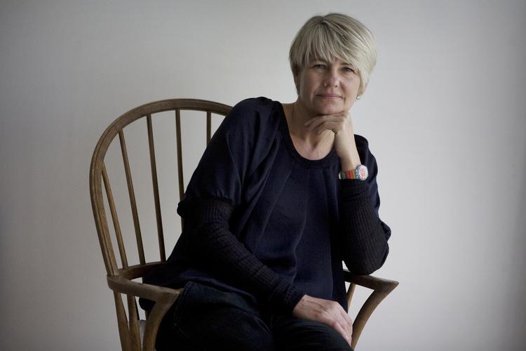 Stop. Der bør være et loft over antallet af børnesager, som socialrådgiverne sidder med, mener formand for Dansk Socialrådgiverforening, Bettina Post. 
