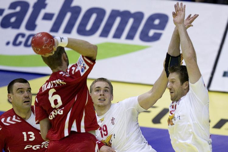 Mellemrunde. Hvis Danmark vinder de tre kampe i mellemrunden kan de i yderste teori komme i semifinalen, men det er mere realistisk at tro på en kamp om 5.-pladsen. 