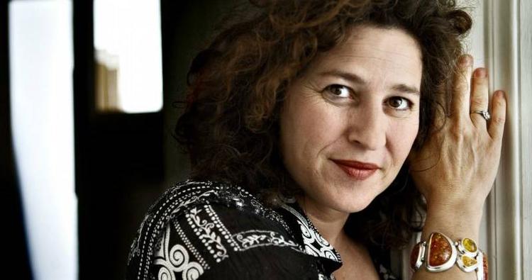 Channe Nussbaum, 51 år, synger jidpop og kabaretpop i familie med den jødiske klezmertradition i grupper som Klezmofobia, Trio Klezmer og Spielniks. 