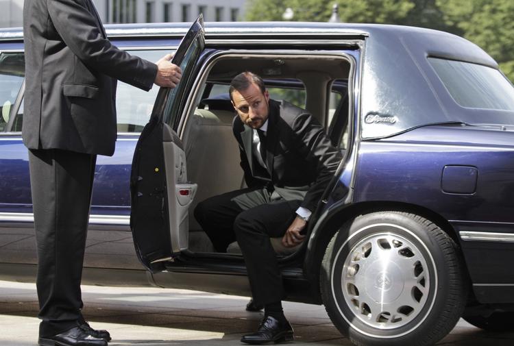 MÅL. Den norske kronprins Haakon skulle ifølge opfordring på video 'ødelægges' - og gerne 'smertefuldt'. Udsagnet fører nu til terrorsag mod ung nordmand. 