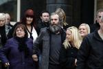 Fri. Colin Duffy kunne forlade retten som en fri mand, mens hans kammerat fra Real IRA, Brian Shivers, blev idømt livstid for drabet på to britiske soldtater i Nordirland i marts 2009. 