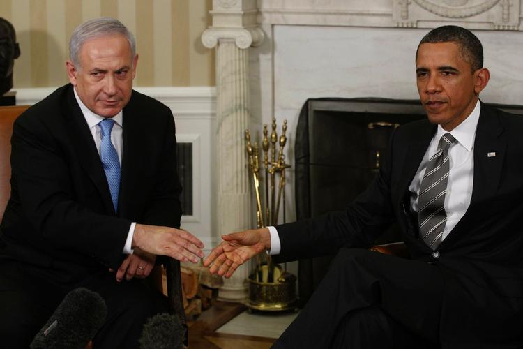 Forhandlinger. Benjamin Netanyahus (tv.) planer om at angribe Iran afhænger i høj grad af om Barack Obama bliver genvalgt som præsident. 