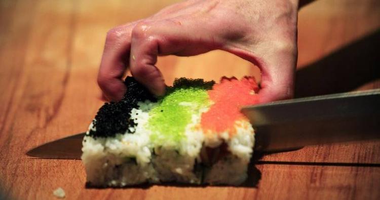 Hurtig nydelse. Læser Finn Strabo anbefaler at spise sushi, mens man venter på hurtigtoget i Japan. Arkivfoto: MORTEN LANGKILDE