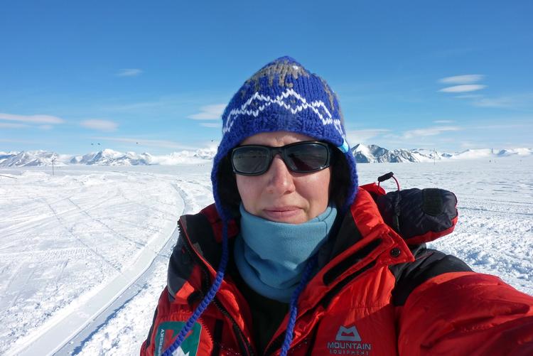 Turen, Felicity Aston begav sig ud på for 58 dage siden, er på 1.744 kilometer. Billedet her er taget for fire dage siden og sendt hjem via satellittelefon. 