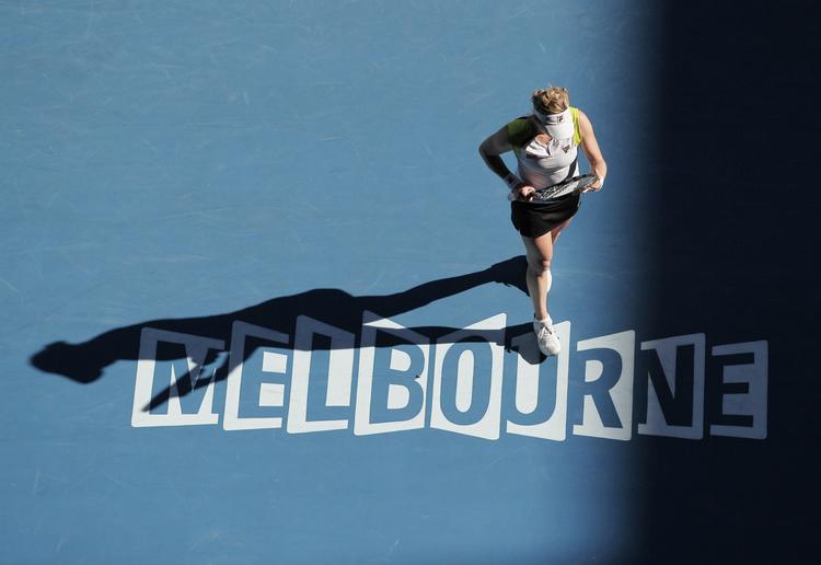 mesteren. Den forsvarende mester, Kim Clijsters, er næste modstander for Caroline Wozniacki. 