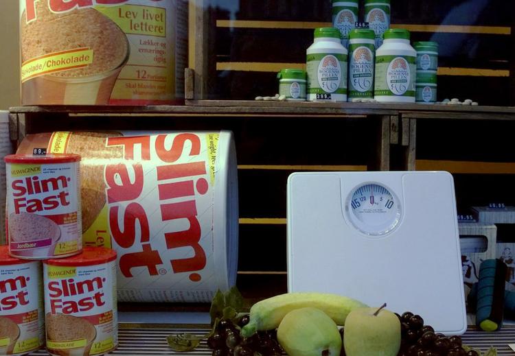 NEMT. De hurtigt virkende slankeprodukter kan være med til at fastholde en usund livsstil, fordi de giver en fornemmelse af, at man ikke behøver gøre andet, mener ekspert. (Arkivfoto) 