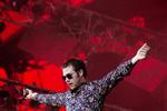 rockstjerne. Kasabians forsanger Tom Meighan på Orange Scene på Roskilde Festival 2010. 