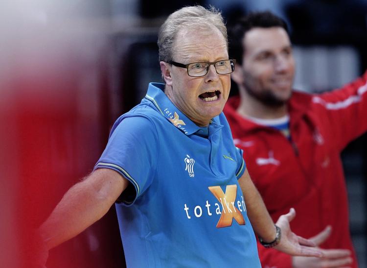 Regnestykke. Slår Danmark  Sverige og Polen samtidig tager point fra Tyskland, så er Wilbeks mænd mod alle odds i EM-semifinalen. 